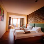 Отель Genusshotel